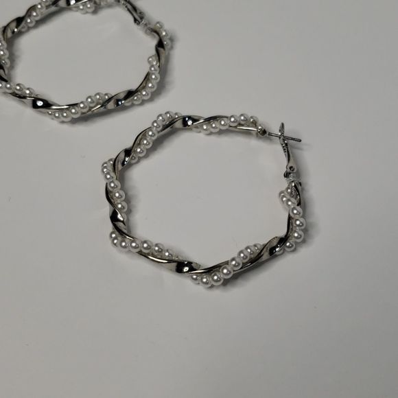 Fashion Jewelry - Picture 2 of 4